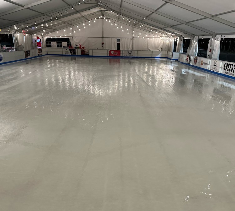 rink-on-the-river-ice-skating-photo